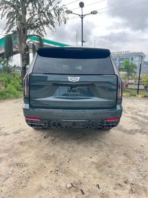 Cadillac Escalade Platinum Luxury 4WD 2026