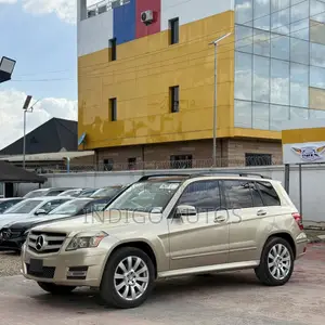 Mercedes-Benz GLK-Class 350 2012 Gold