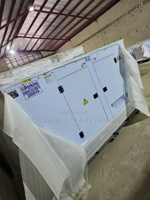 《》High Quality Perkins Diesel Soundproof Generator Sp200kva 100%copper