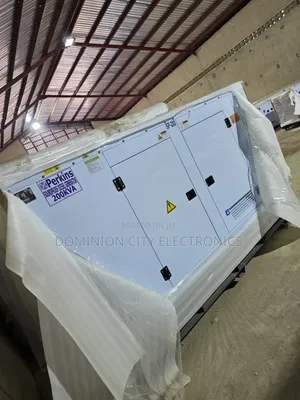 《》High Quality Perkins Diesel Soundproof Generator Sp200kva 100%copper