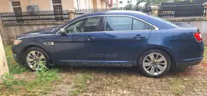 Ford Taurus Limited 2012 Blue