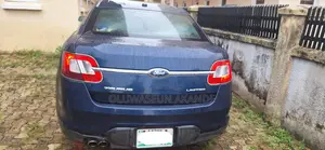 Ford Taurus Limited 2012 Blue