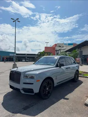New Rolls-Royce Cullinan Base 2024 White