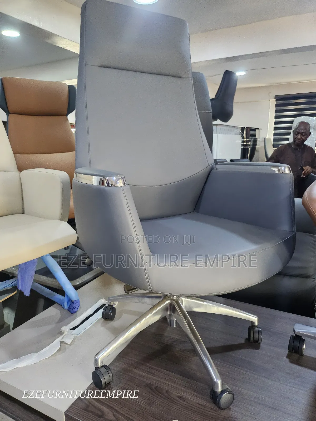 Ash Cushion Executive Office Chair