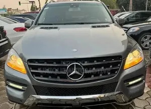 Mercedes-Benz M Class ML350 4MATIC 4dr SUV AWD (3.5L 6cyl 7A) 2015 Gray