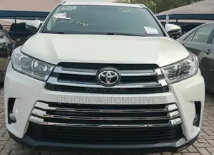 Toyota Highlander XLE V6 4x4 (3.5L 6cyl 6A) 2016 Off white