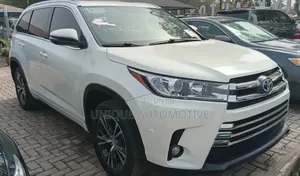 Toyota Highlander XLE V6 4x4 (3.5L 6cyl 6A) 2016 Off white