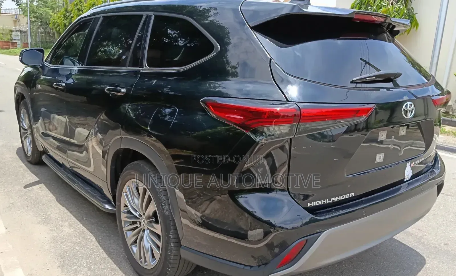 Toyota Highlander Platinum AWD 2024 Black