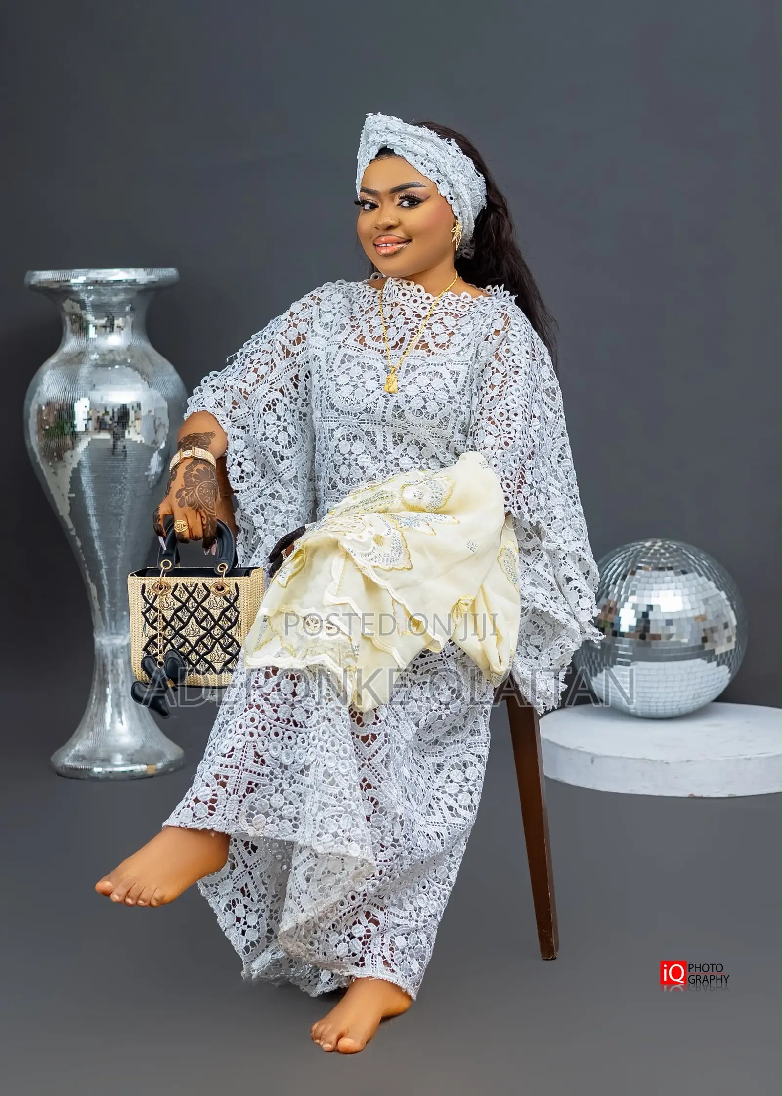 I Sell Good Fabrics, Laces and Ankara