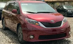 Toyota Sienna XLE Premium 8 Passenger (3.5L 6cyl 6A) 2016 Red