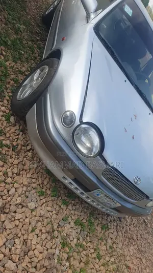 Toyota Corolla 2000 Silver
