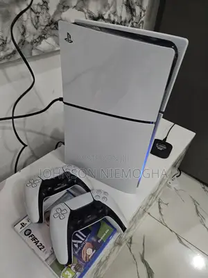 Clean Ps 5 Slim With 2 Controllers! 