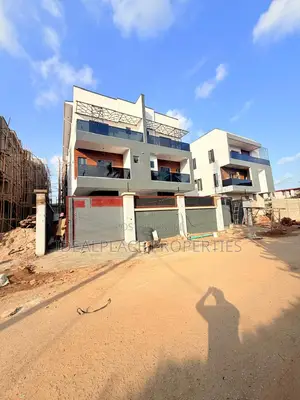 4bdrm Duplex in Adeniyi Jones for rent
