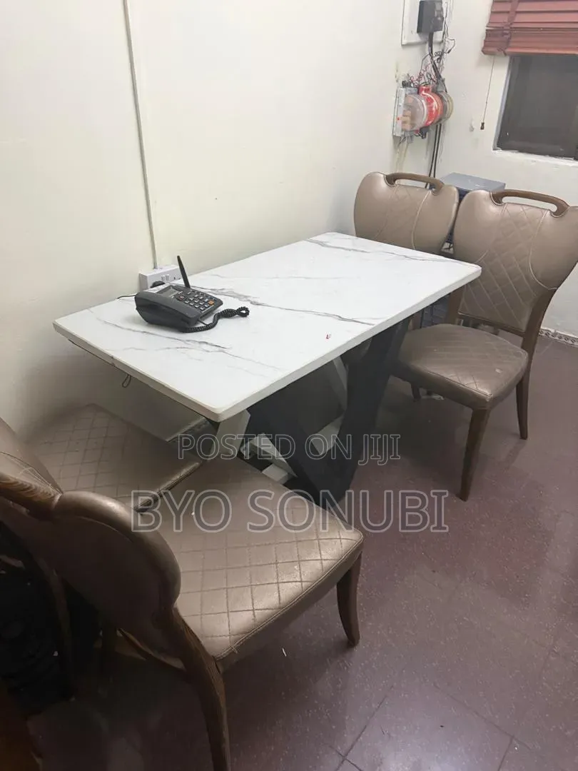 4 Seater Marble Dinning Set