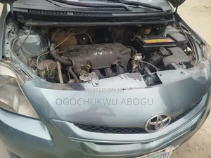 Toyota Yaris 2008 Green