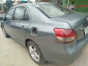 Toyota Yaris 2008 Green