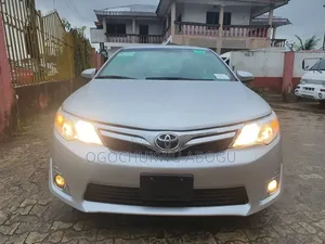 Toyota Camry 2014 Silver