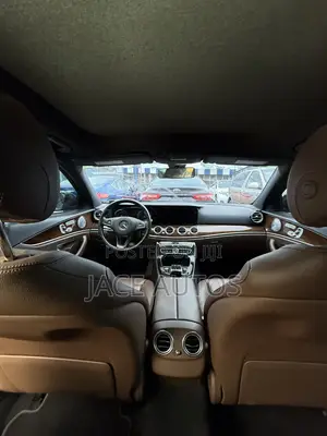 Mercedes-Benz E300 2016 Black