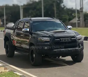 Toyota Tacoma 2025 Black