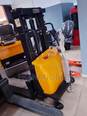 Semi Electric Pallet Stacker 2tons