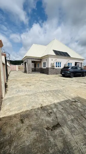 3bdrm Bungalow in Apo District for sale