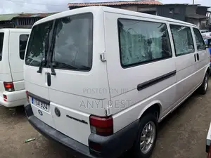 Volkswagen Transporter 2005 White