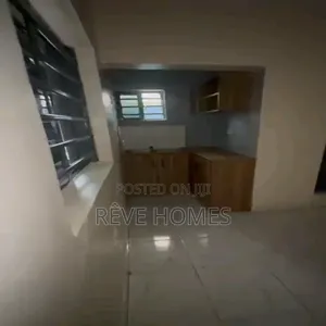 Studio Apartment in Shomolu / Shomolu for rent