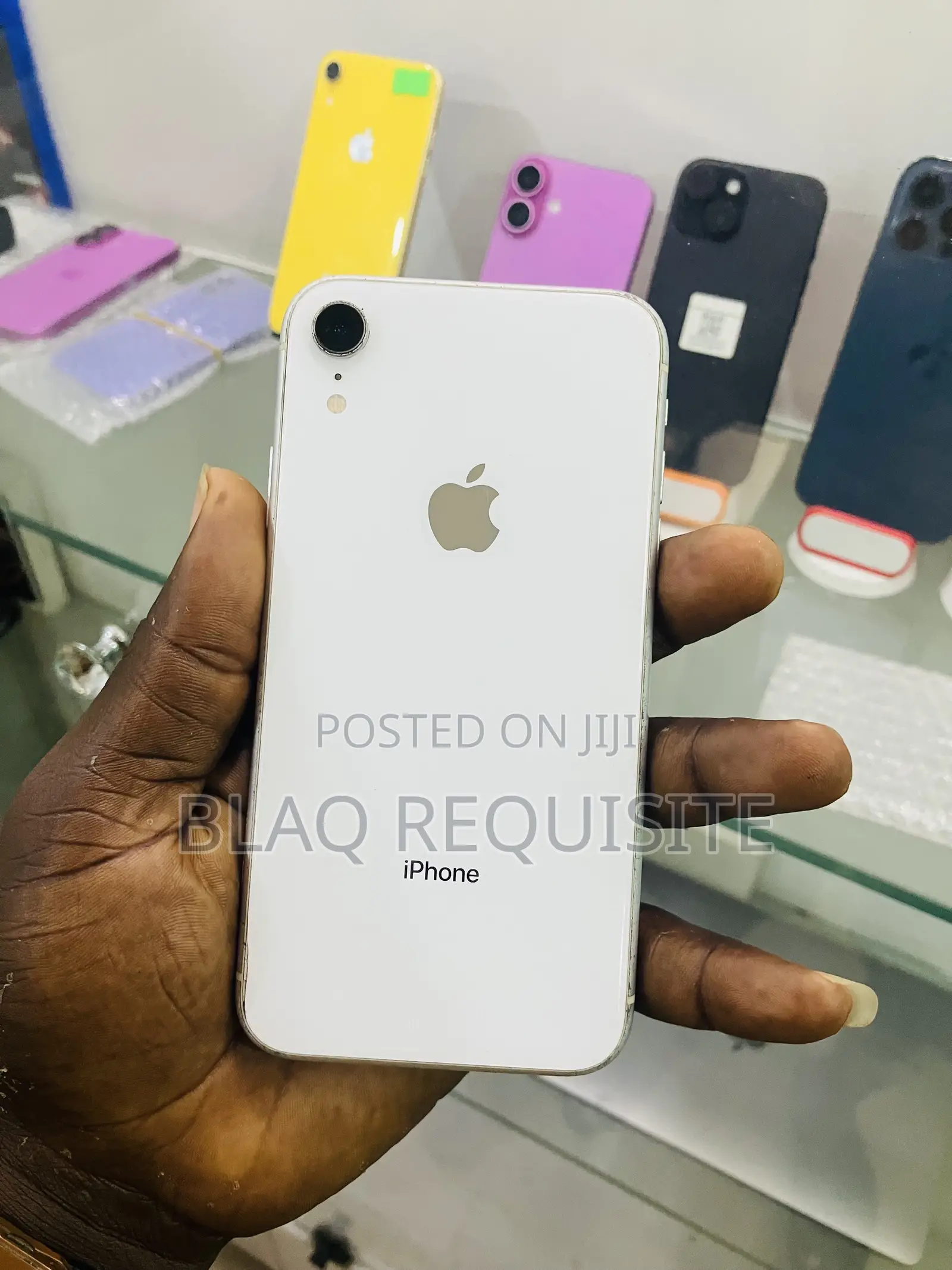 Apple iPhone XR 64 GB White