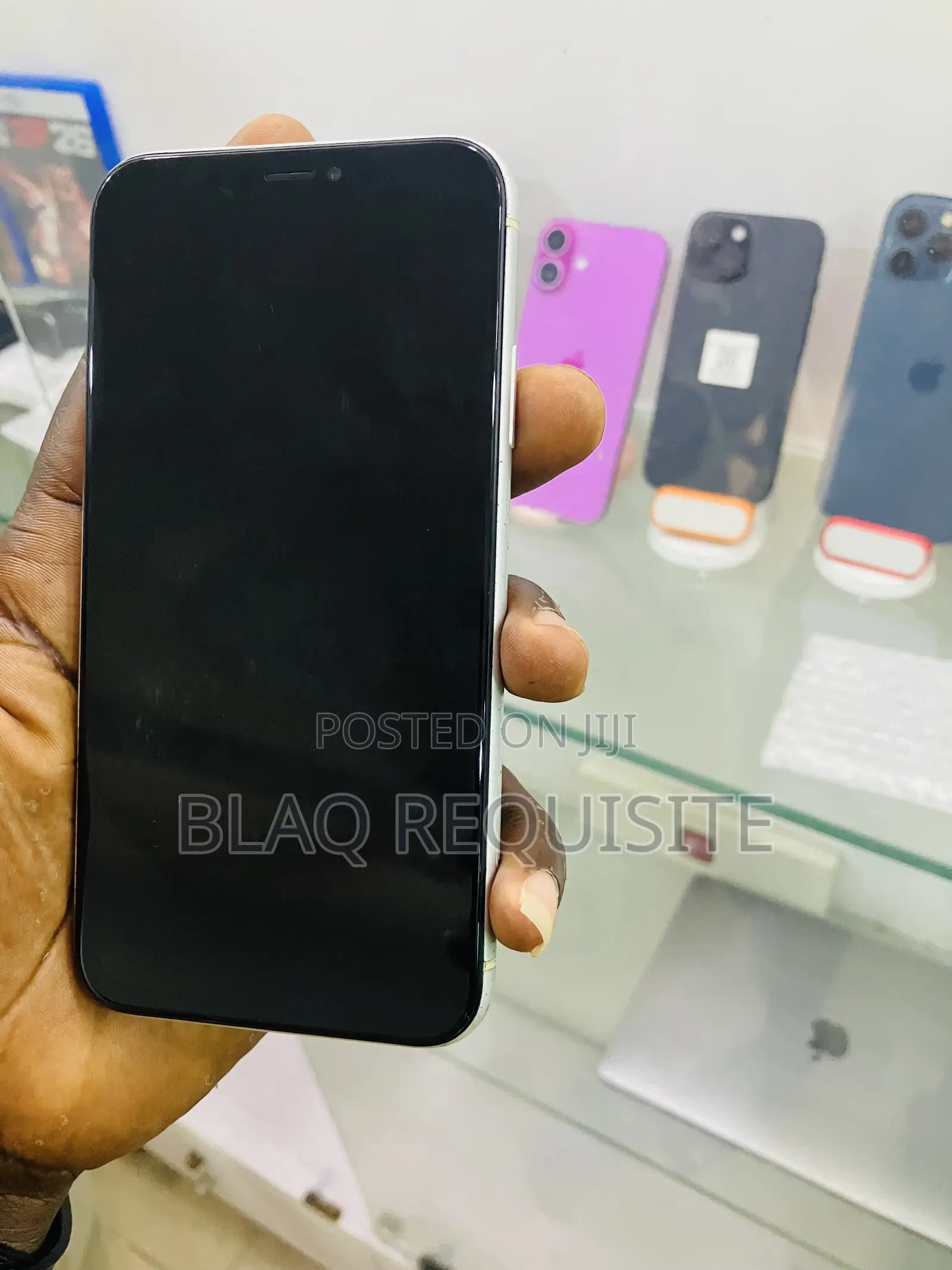 Apple iPhone XR 64 GB White