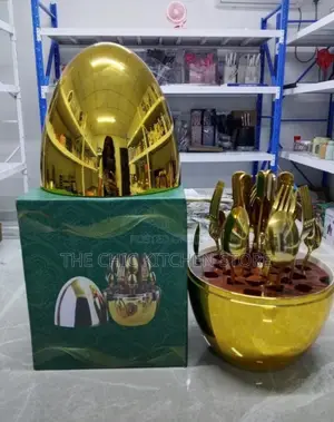 24pcs Gold Pleated Egg Shaped Cutlery Set