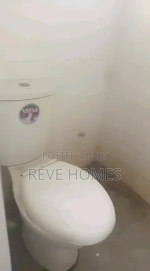 Mini Flat in Soluyi for rent