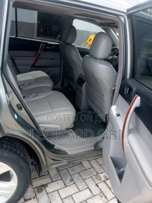 Toyota Highlander 2010 Green