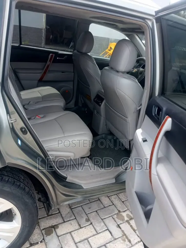 Toyota Highlander 2010 Green