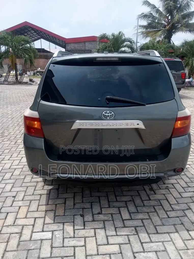 Toyota Highlander 2010 Green