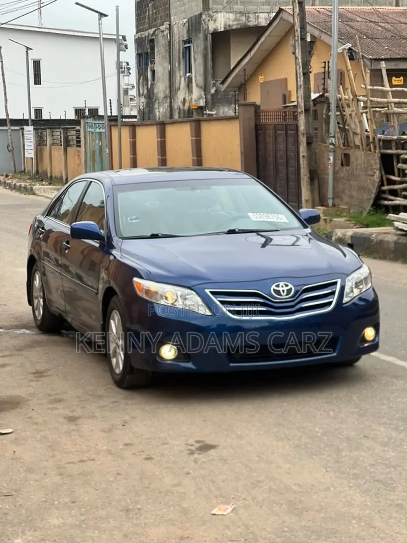 Toyota Camry 2011 Blue