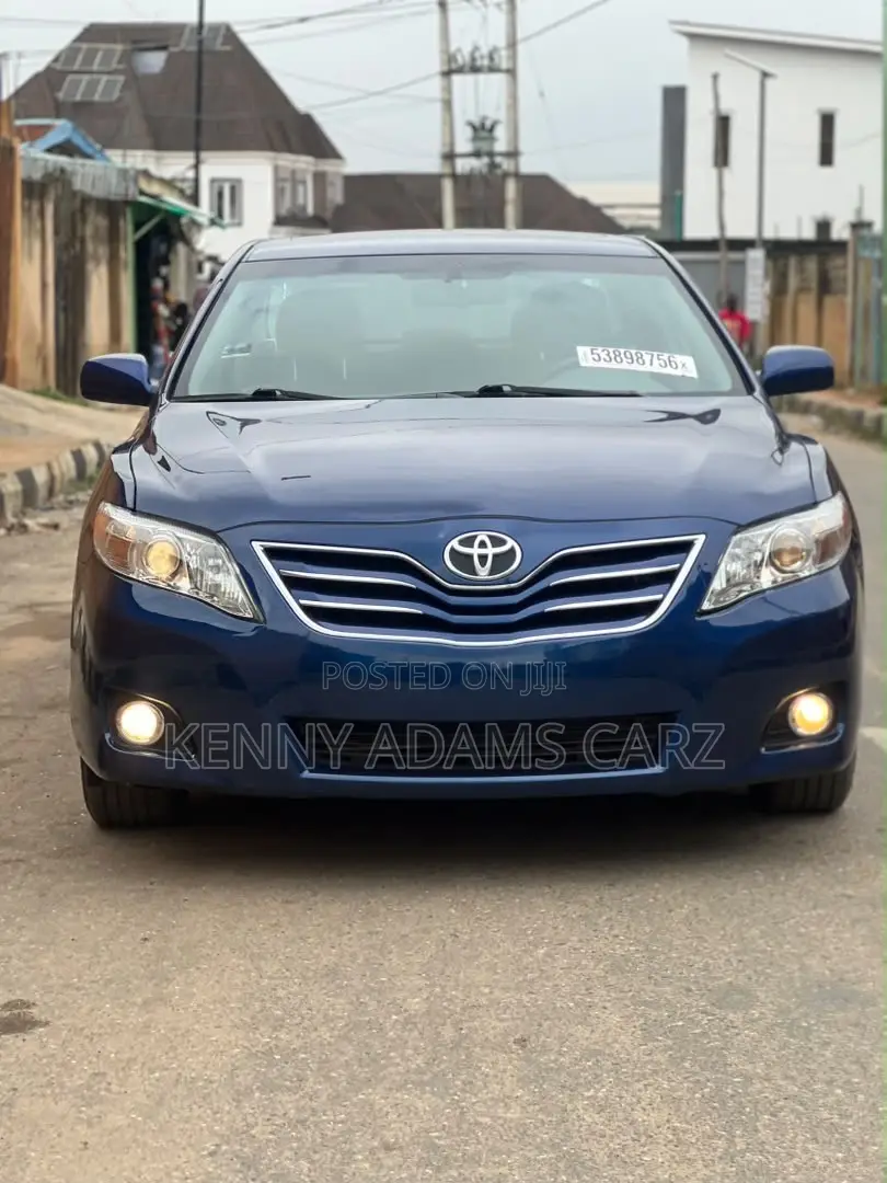 Toyota Camry 2011 Blue