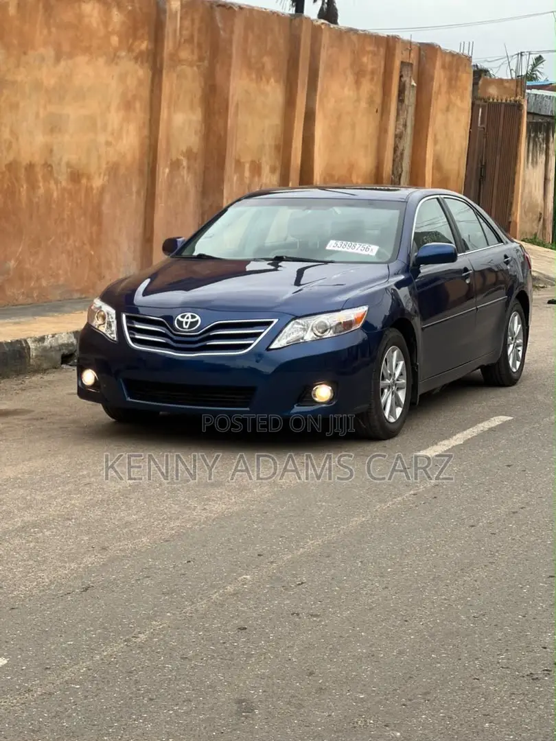 Toyota Camry 2011 Blue