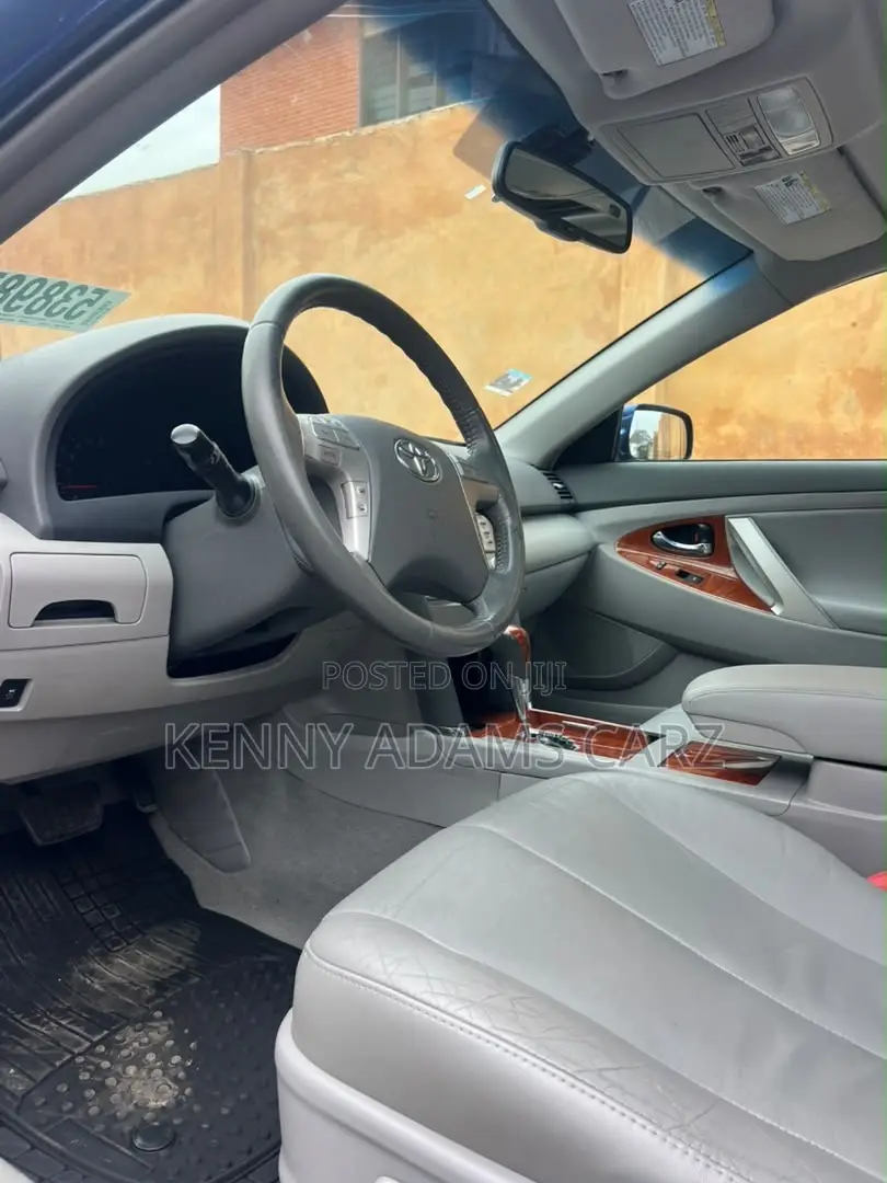 Toyota Camry 2011 Blue
