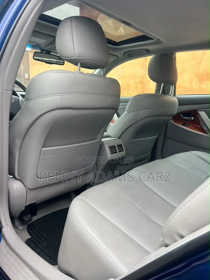 Toyota Camry 2011 Blue