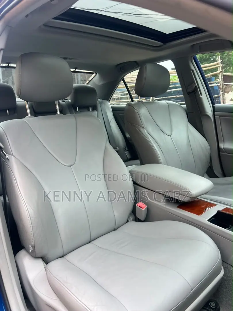 Toyota Camry 2011 Blue