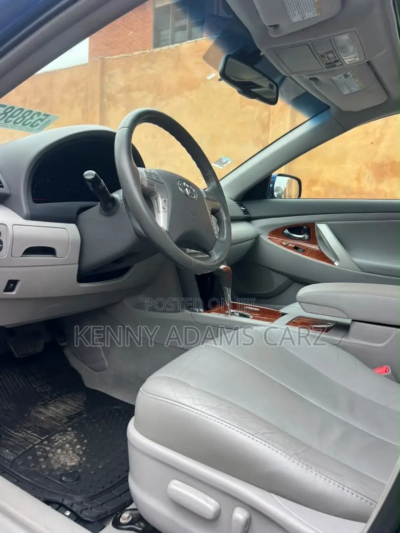 Toyota Camry 2011 Blue