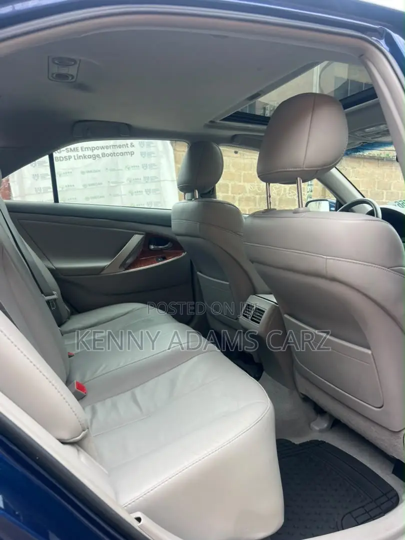 Toyota Camry 2011 Blue