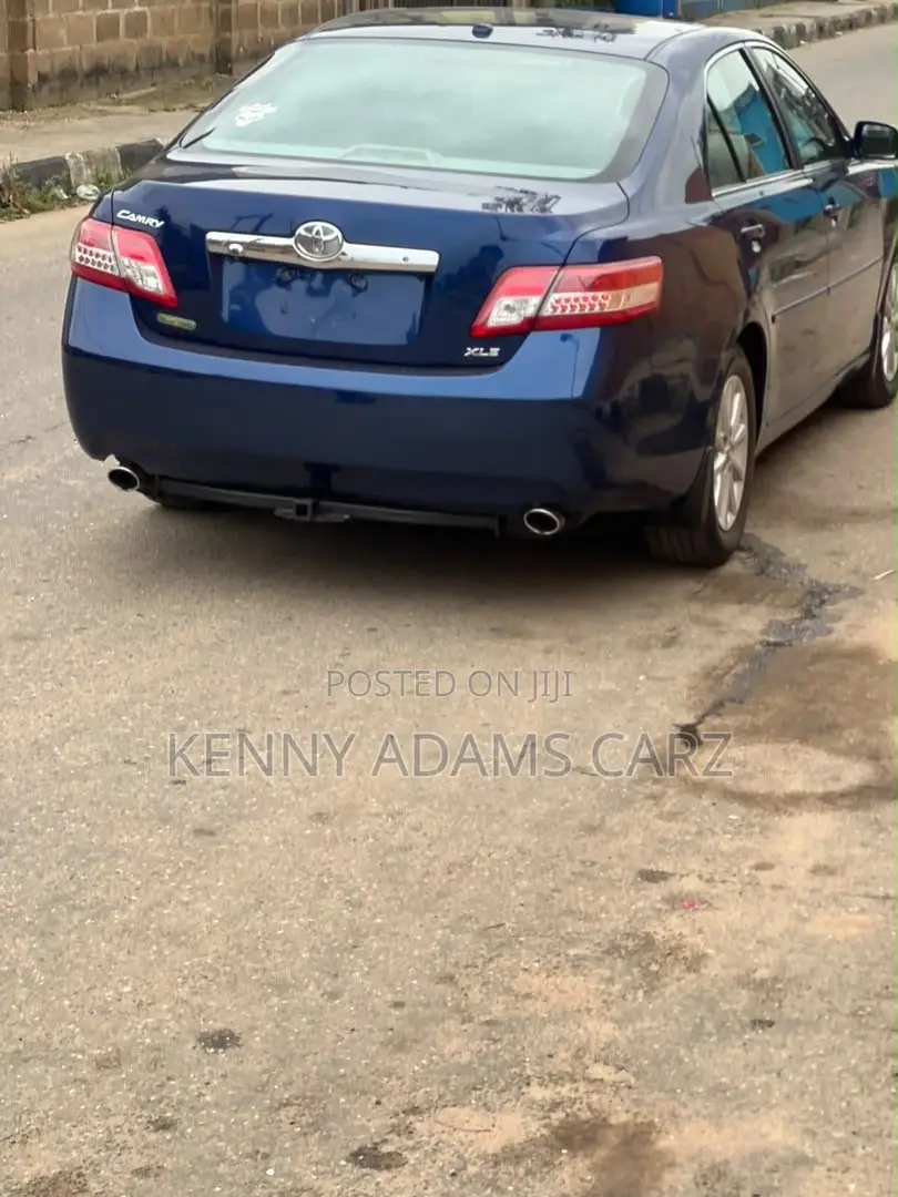 Toyota Camry 2011 Blue