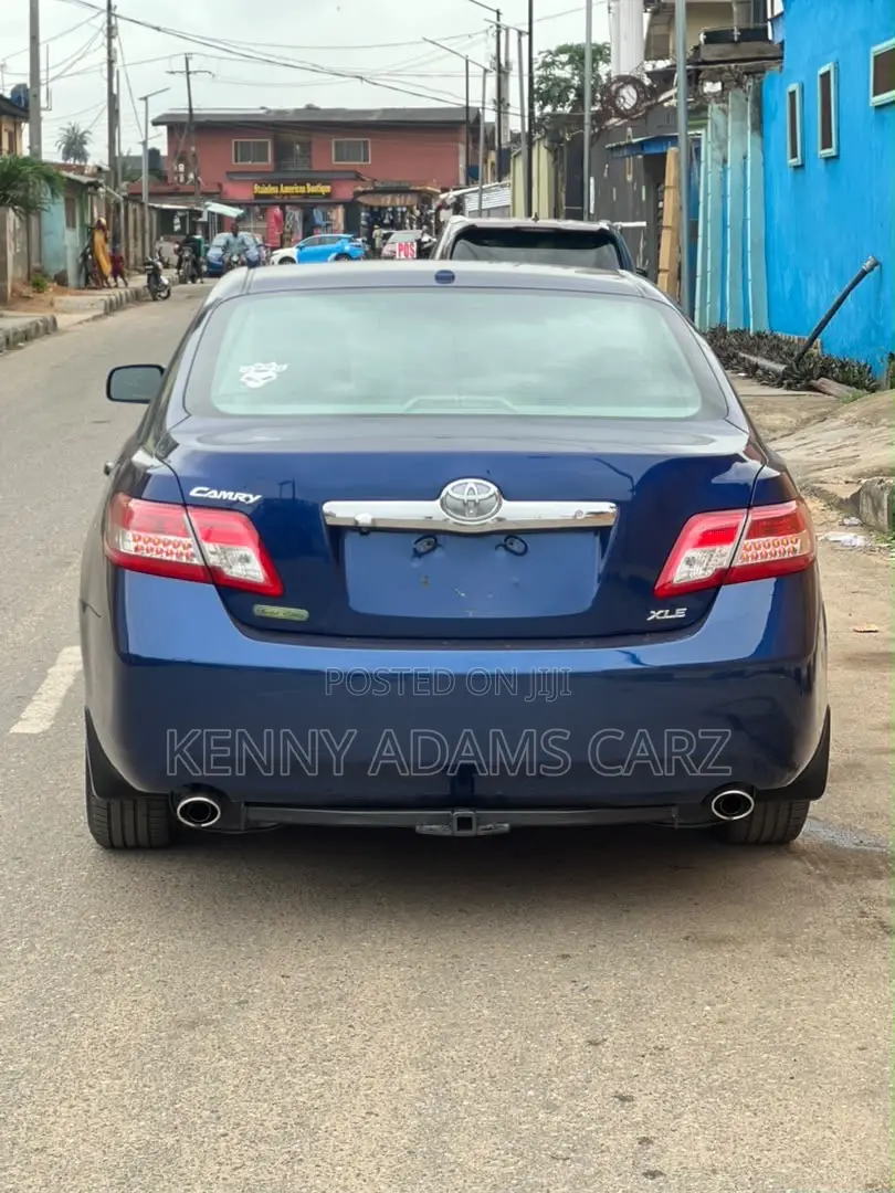 Toyota Camry 2011 Blue