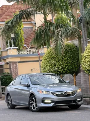 Honda Accord LX 4dr Sedan FWD (2.4L 4cyl 2A) 2017 Silver