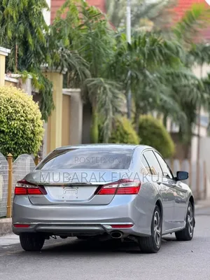 Honda Accord LX 4dr Sedan FWD (2.4L 4cyl 2A) 2017 Silver