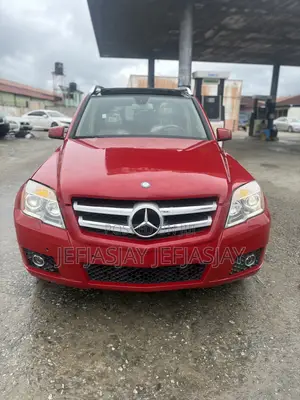 Mercedes-Benz GLK-Class 350 4MATIC 2010 Red