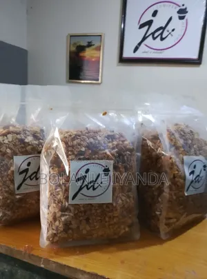 Crunchy Nutty Granola