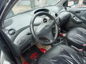 Toyota Yaris 2004 Black