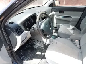 Hyundai Accent 2010 Gray